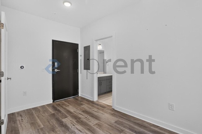Photo - Unit 403