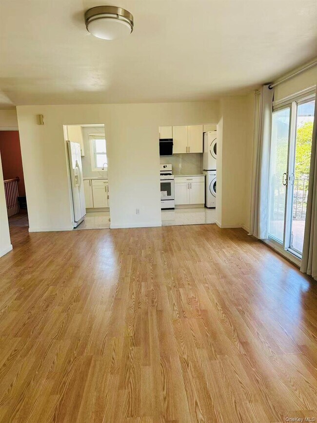 Photo - 33-24 255th St Unit 3rd Floor