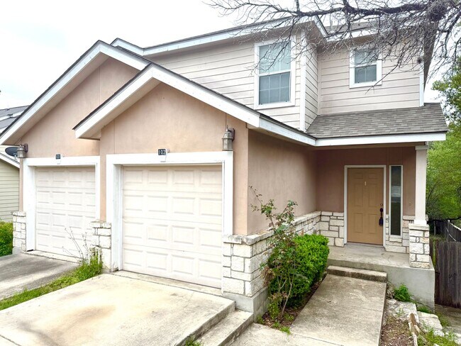 Photo - **APPLICATION RECEIVED** MUST SEE! Stunnin...