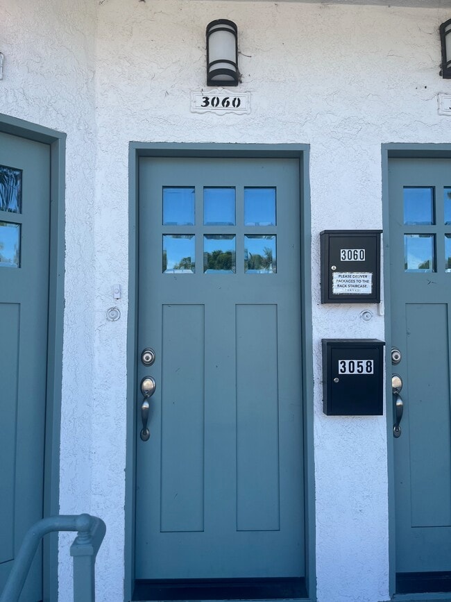 Photo - 3060 E Broadway Unidad 3060