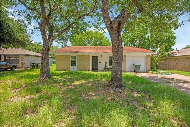 Building Photo - 2502 Waterwood Ln Rental