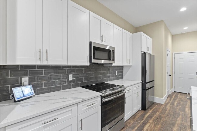 Photo - 5424 Delmar Blvd