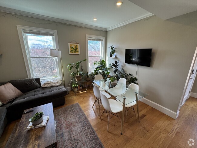 Building Photo - 183 River St Unit 3 Rental