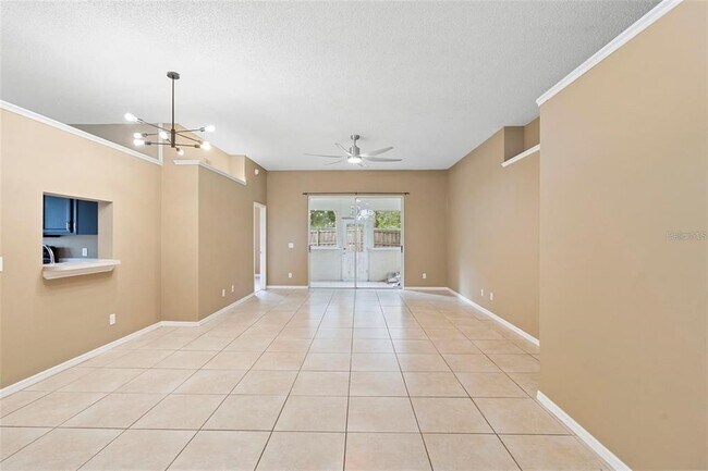 Photo - 580 Valencia Pl Cir