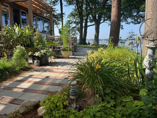 Photo - 46 Rogers Pt Dr