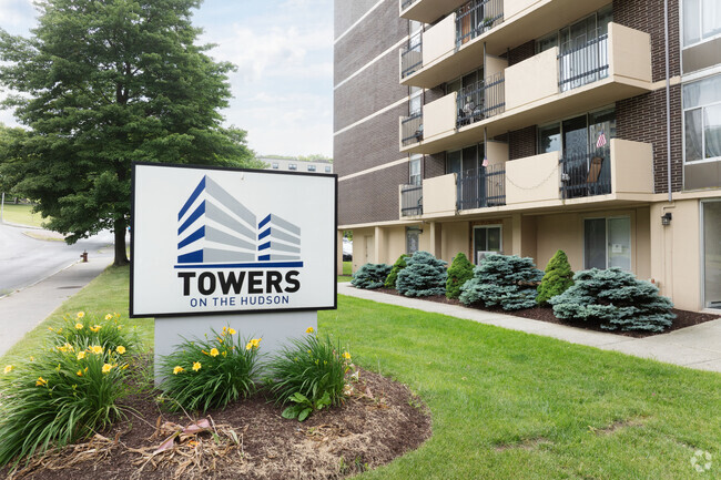 Towers on Hudson - Towers on Hudson Apartments