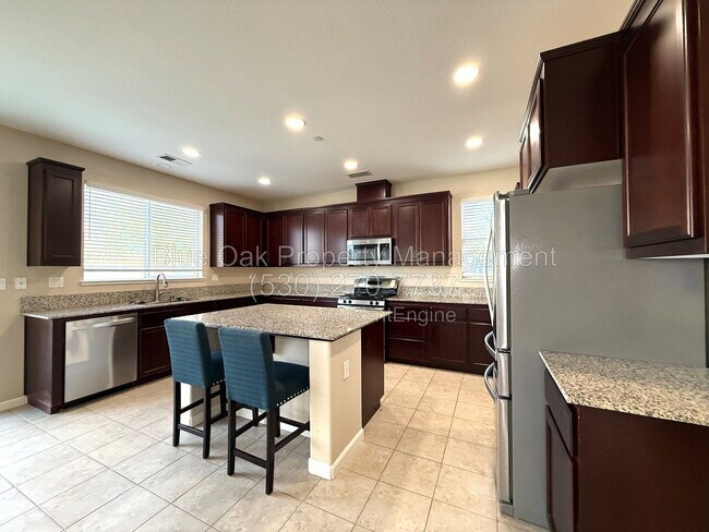 706 Niles Canyon Ln