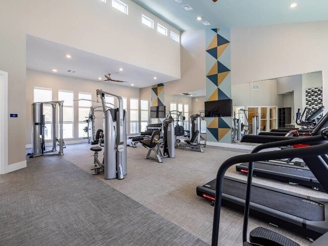 FITNESS CENTER | Valley View Apartments