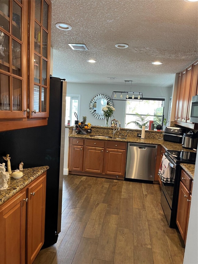 Photo - 414 SW 205th Ave