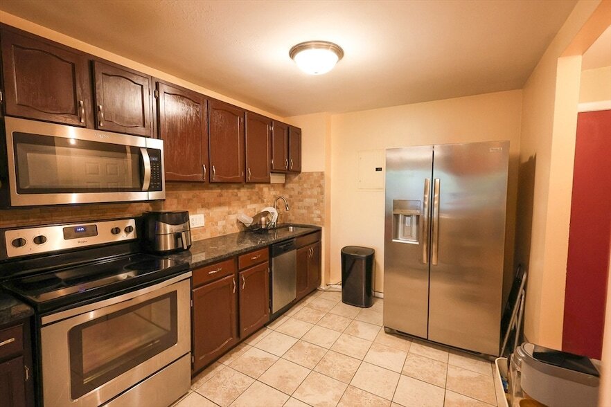 Photo - 10 Linda Ln