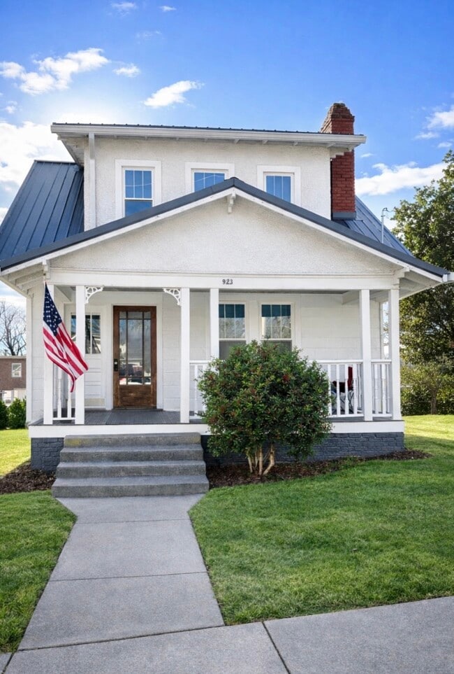 Photo - 923 E Hillcrest Dr Unidad 2