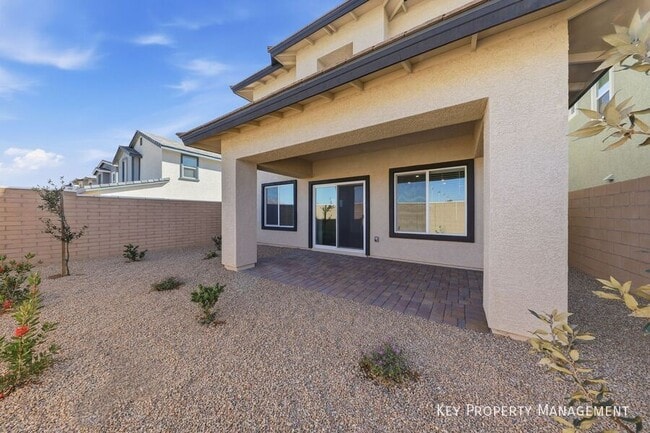 Photo - 534 Red Lovebird Ave