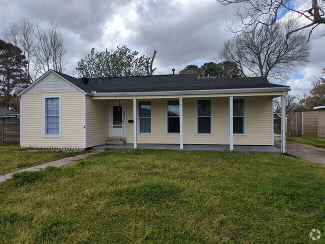 Building Photo - 6845 Jefferson Blvd Rental