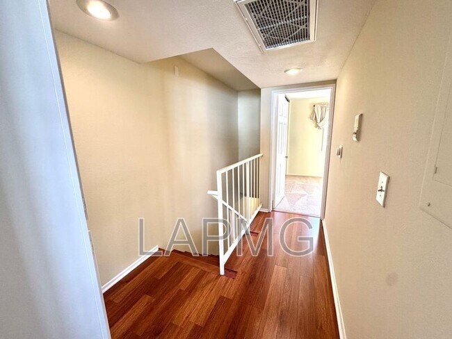 Photo - 12251 Moorpark St