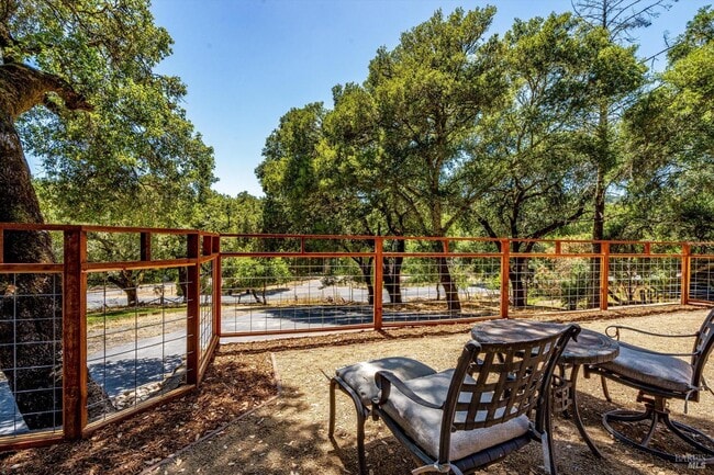 Photo - 9342 Chalk Hill Rd