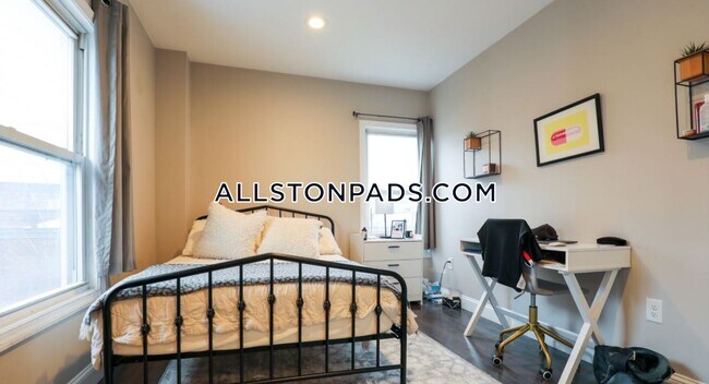 Photo - 77 Linden St Unit 2