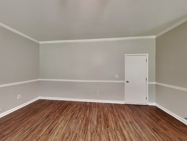 Photo - 6273 Selborn Dr SW
