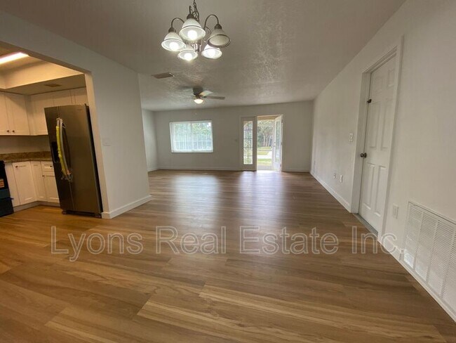 Photo - 3708 Island View Dr