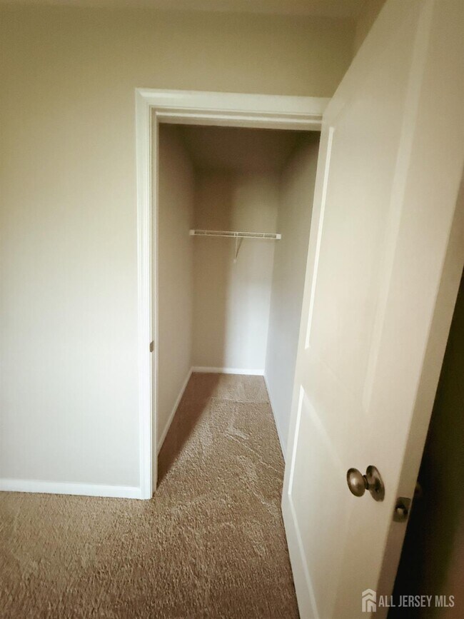 Photo - 1101 Hights Farm Rd N