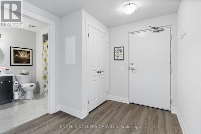 Photo - 212 Lakeport Rd Unité 301