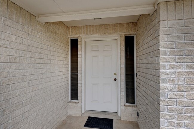 Photo - 212 Oak Hill Dr