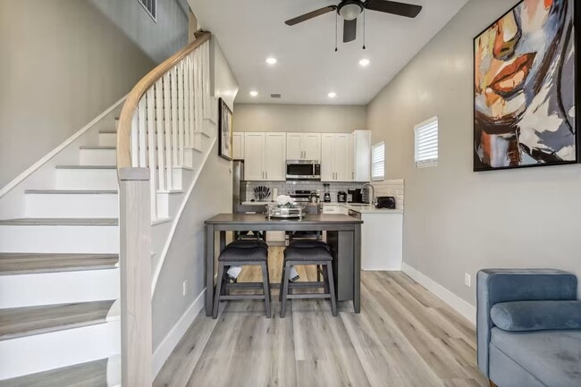 Photo - 2502 Sam Wilson St