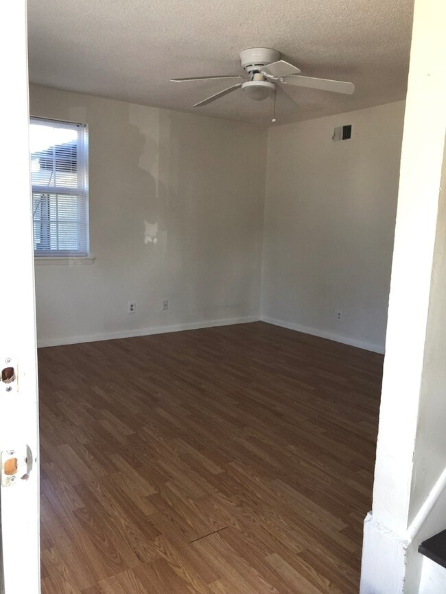 Photo - Apartment For Rent