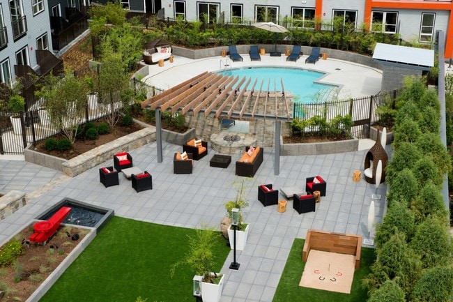 Halstead Square - Lotus & Lofts