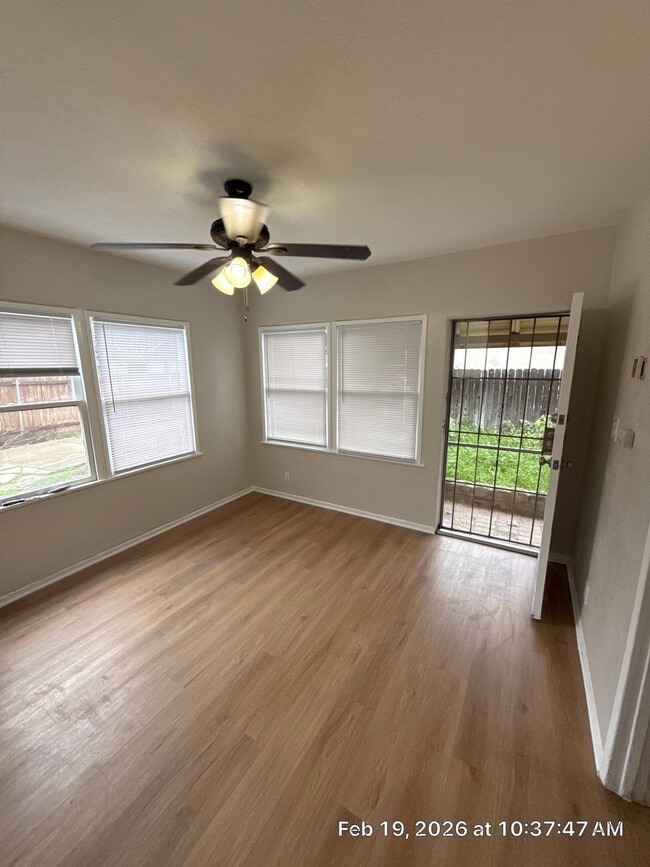 Photo - 946-948 E Nocta