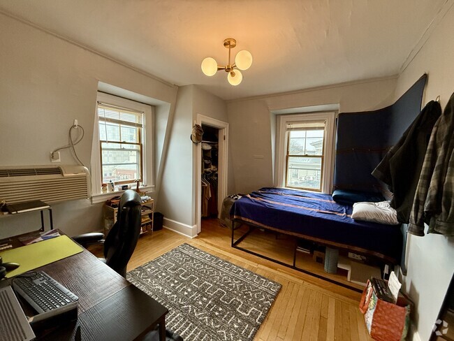 Building Photo - 300 Benefit St Rental