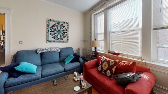 Building Photo - Renovated 2 bed/1 bath in Brighton