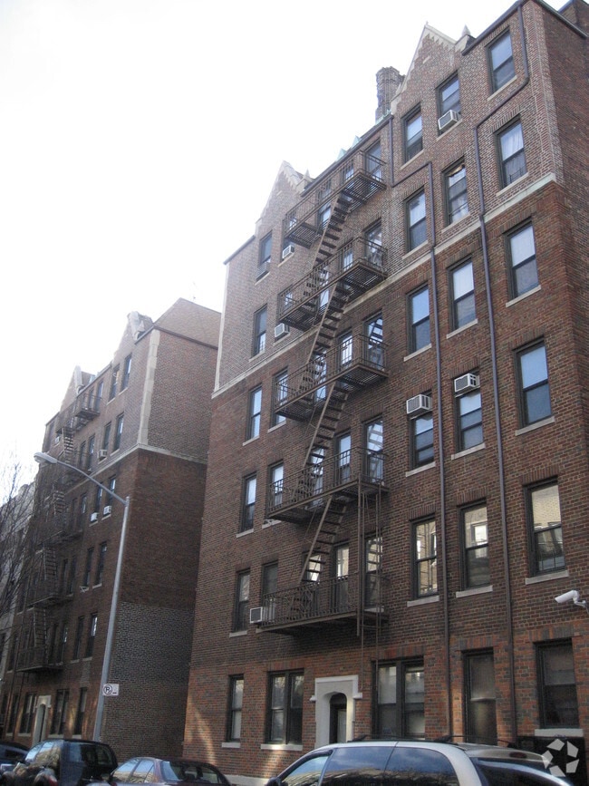 35-16 34th St