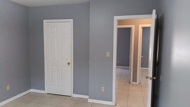 Building Photo - 3207 N 49th St Unit A