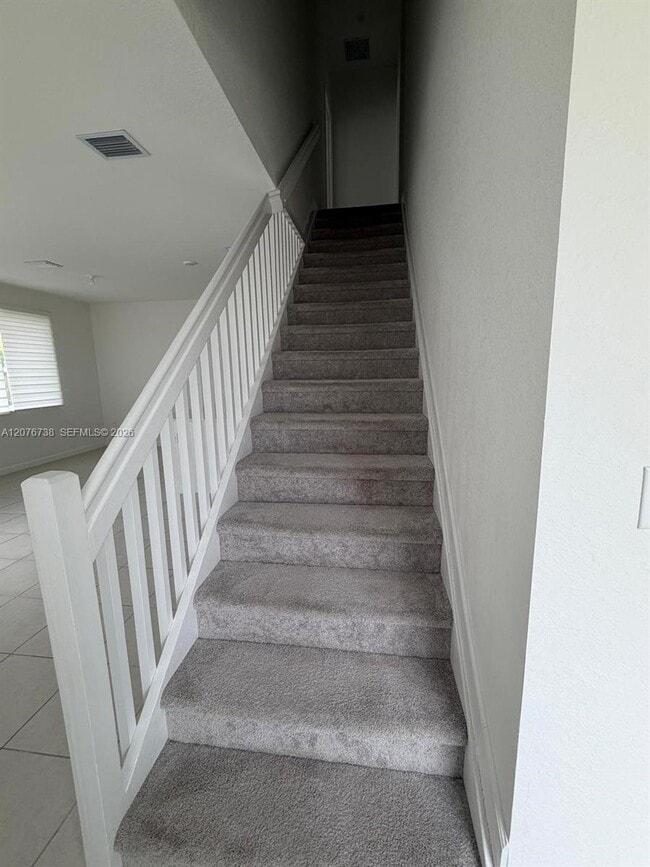 692 SE 13th Ct