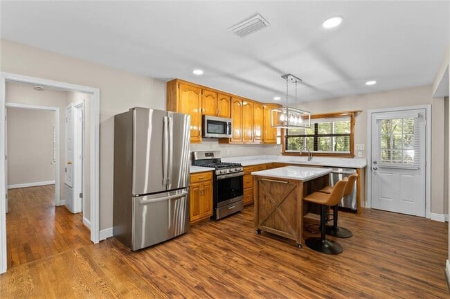 Photo - 2609 Longleaf Dr