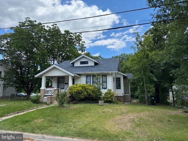 Photo - 8803 48th Ave