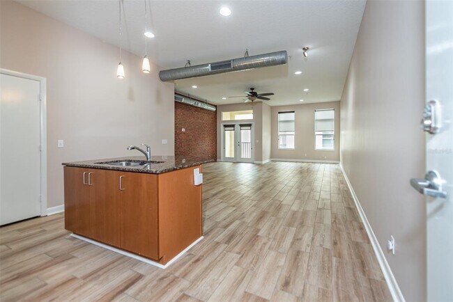 Photo - 523 4th Ave S Unidad 17