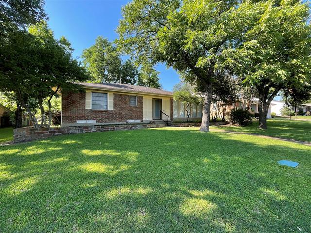 Building Photo - 1303 Northlake Dr