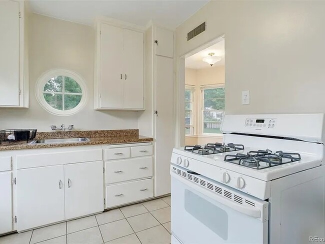 Photo - 2630 S Marion St