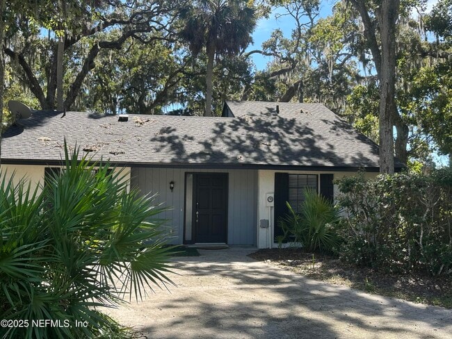 Photo - 133 Bermuda Ct