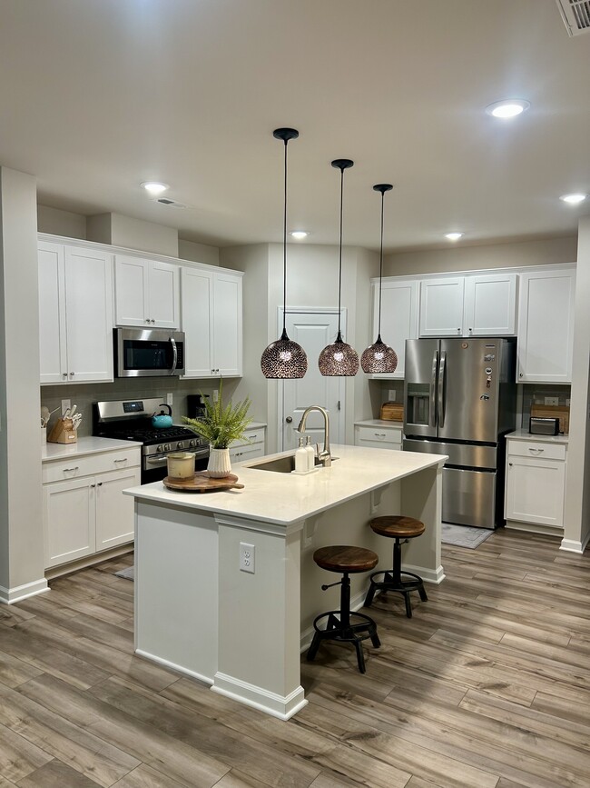 Photo - 208 Wakelon Dr