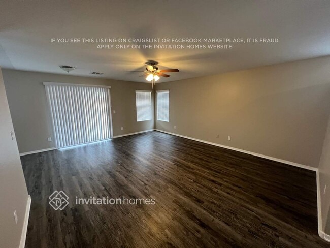 Photo - 1075 E Rolls Rd