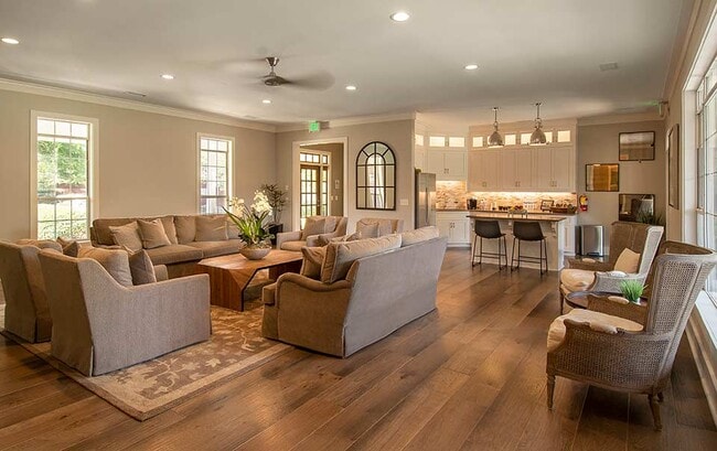 Building Photo - Greystone at the Woodlands Rental
