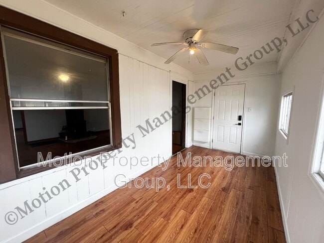 Photo - 1814 S Holly St