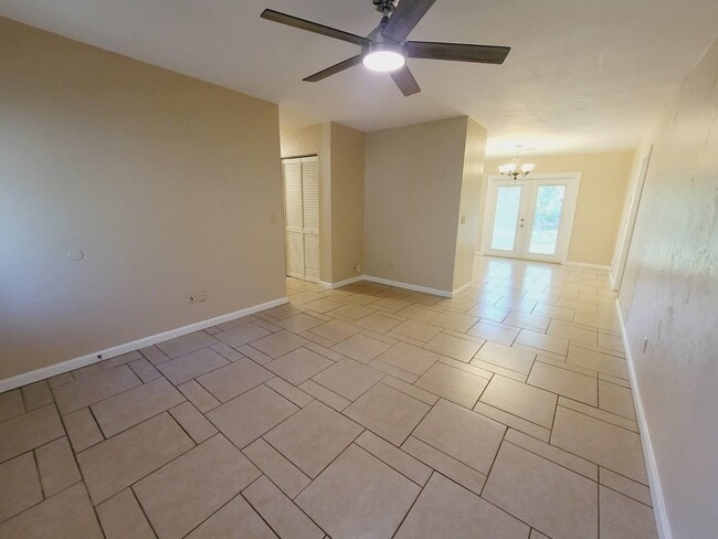 Photo - 5680 Doonesbury Way