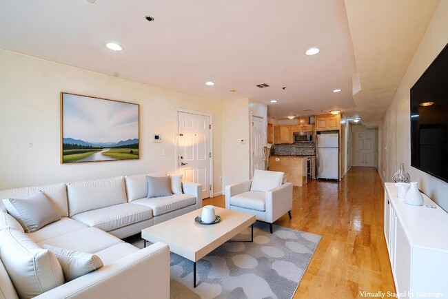 Building Photo - 540 29th St Unit 2nd floor