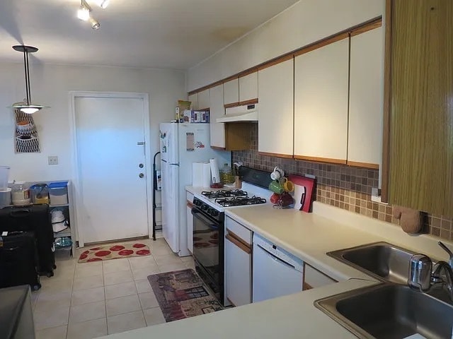 Photo - 1042 Courtland Dr
