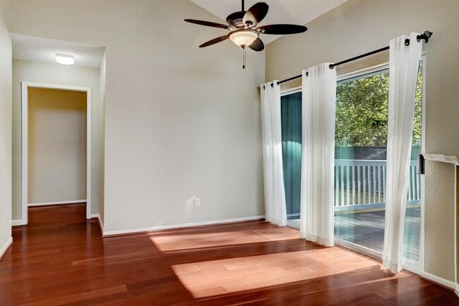 Photo - 11126 Twain Dr