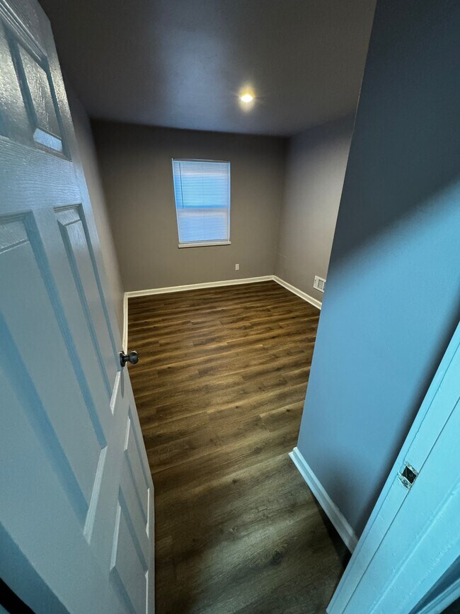 Photo - 1921 W Grand Ave Unit 2