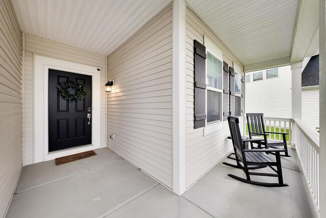 Photo - 420 Radcliff Ln